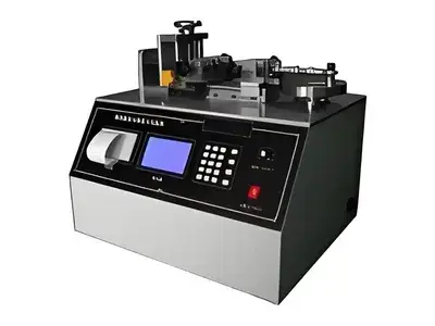 آلة اختبار الثني